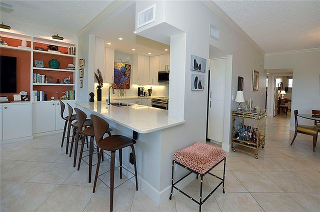 1616 Ocean Drive 103, Vero Beach, FL 32963