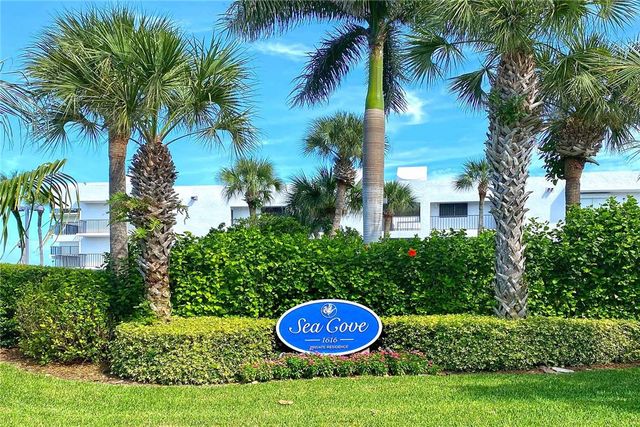 1616 Ocean Drive 103, Vero Beach, FL 32963