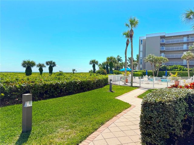 1616 Ocean Drive 103, Vero Beach, FL 32963