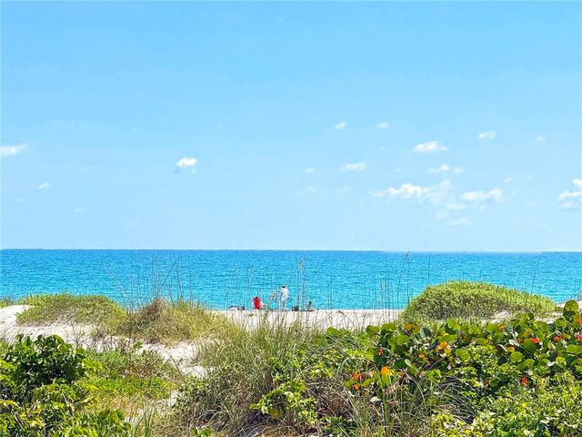 1616 Ocean Drive 103, Vero Beach, FL 32963