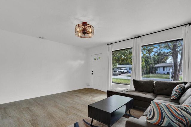 1511 NE 32nd Court, Pompano Beach, FL 33064