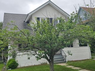 323 Burncoat St, Worcester, MA 01606