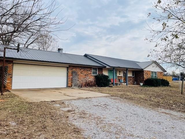 410 Sky Lane, Tuttle, OK 73089
