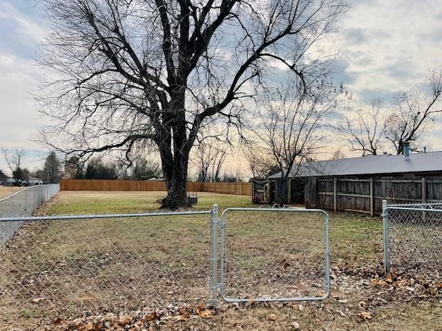 410 Sky Lane, Tuttle, OK 73089