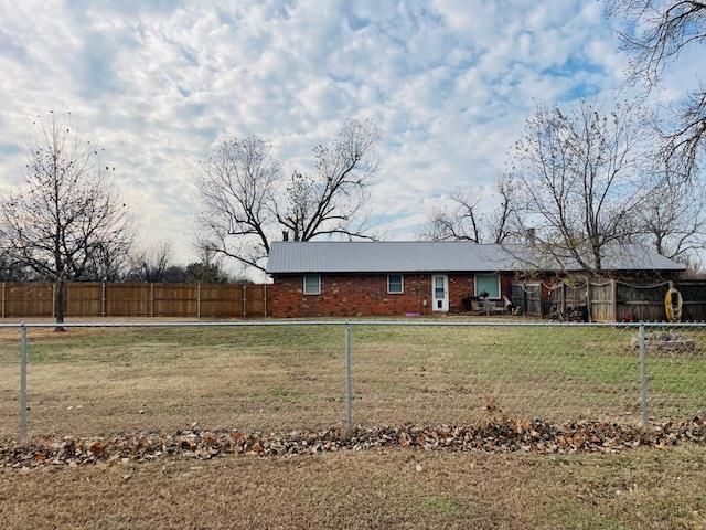 410 Sky Lane, Tuttle, OK 73089