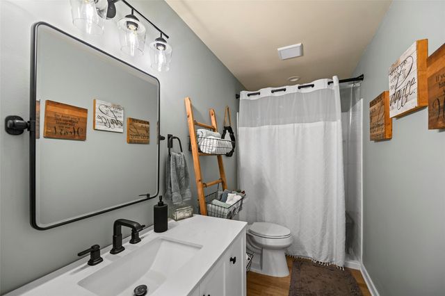 7278 Chadwick Hogan Road, Chappell Hill, TX 77426