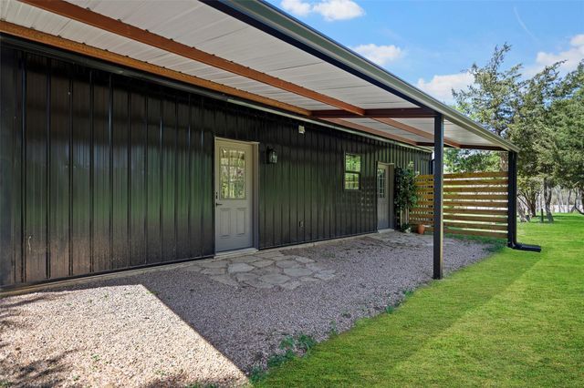 7278 Chadwick Hogan Road, Chappell Hill, TX 77426