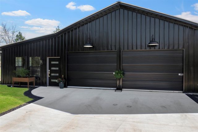 7278 Chadwick Hogan Road, Chappell Hill, TX 77426