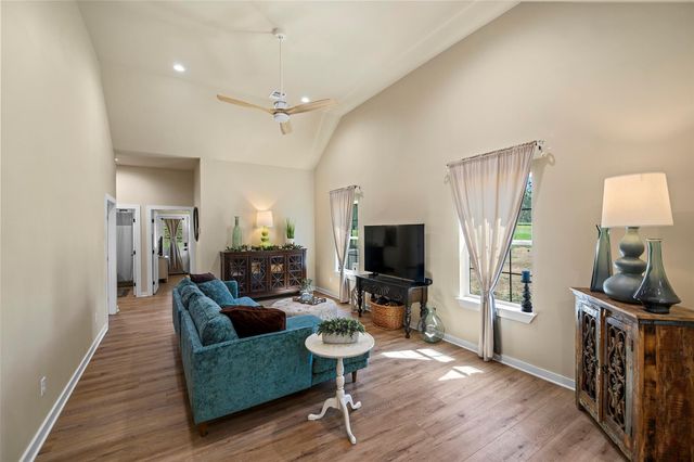 7278 Chadwick Hogan Road, Chappell Hill, TX 77426