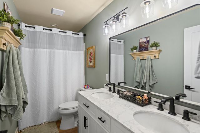 7278 Chadwick Hogan Road, Chappell Hill, TX 77426