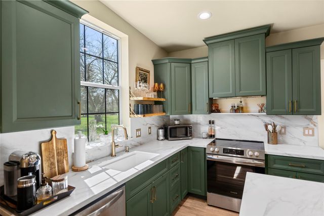 7278 Chadwick Hogan Road, Chappell Hill, TX 77426