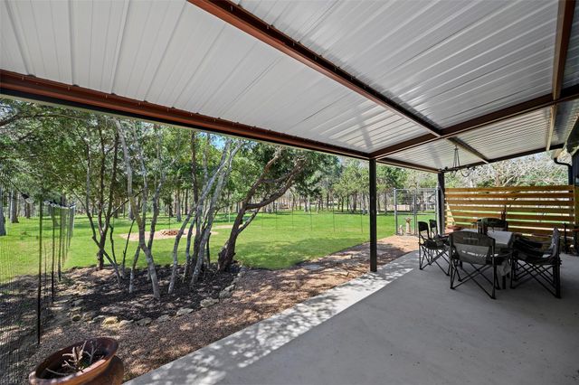 7278 Chadwick Hogan Road, Chappell Hill, TX 77426