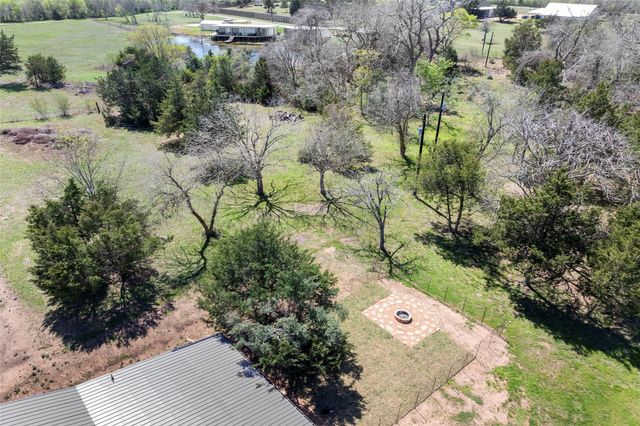 7278 Chadwick Hogan Road, Chappell Hill, TX 77426