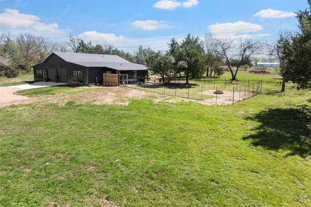 7278 Chadwick Hogan Road, Chappell Hill, TX 77426
