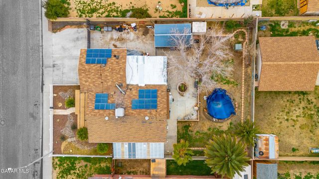 44213 Fenhold Street, Lancaster, CA 93535
