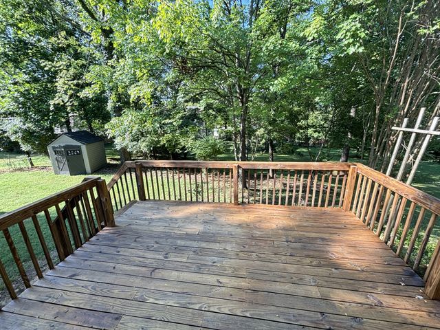 109 Redbud Dr, Hendersonville, TN 37075