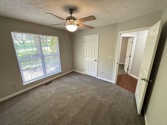 109 Redbud Dr, Hendersonville, TN 37075