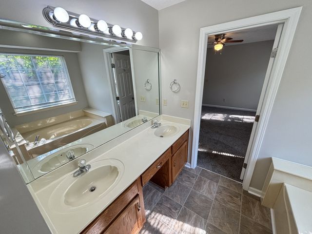 109 Redbud Dr, Hendersonville, TN 37075