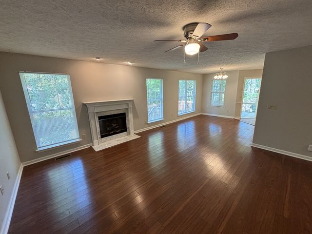 109 Redbud Dr, Hendersonville, TN 37075