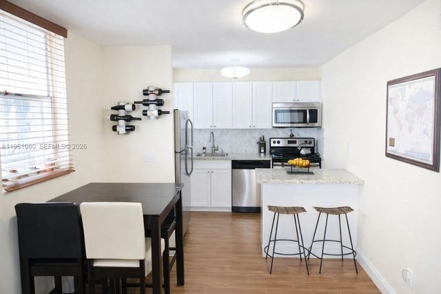 1801 S Treasure Dr 426, North Bay Village, FL 33141