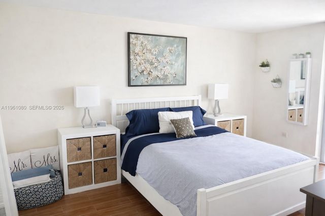 1801 S Treasure Dr 426, North Bay Village, FL 33141