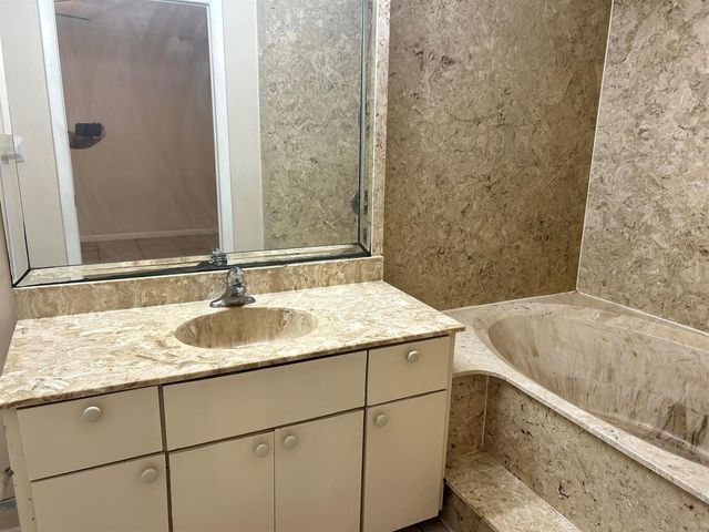 23 Crossings Circle E, Boynton Beach, FL 33435