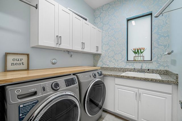 8331 Grand Prix Lane, Boynton Beach, FL 33472