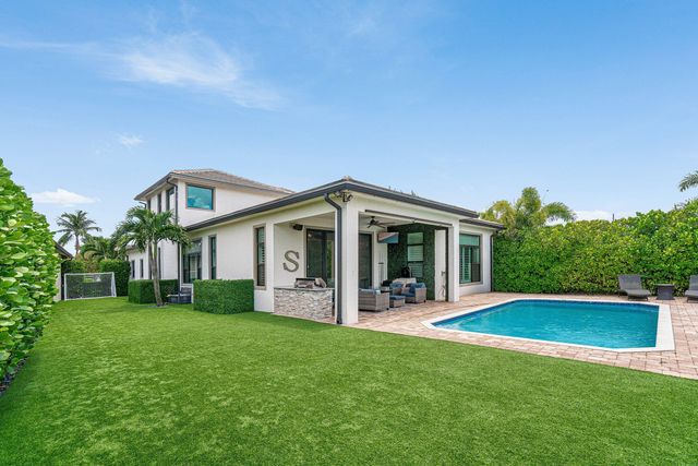 8331 Grand Prix Lane, Boynton Beach, FL 33472