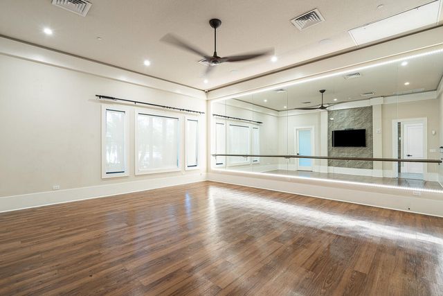 8331 Grand Prix Lane, Boynton Beach, FL 33472