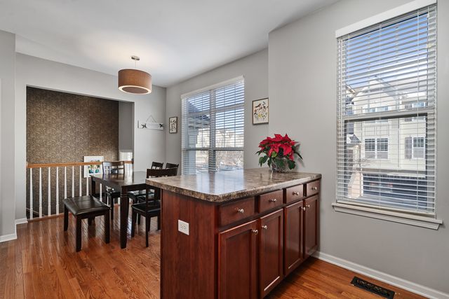 3460 Bradbury Circle, Aurora, IL 60504