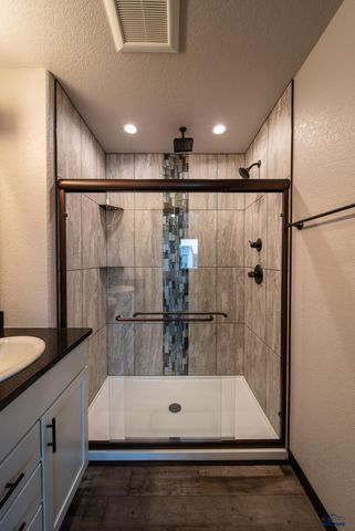 619 BULL RUN DR, Box Elder, SD 57719