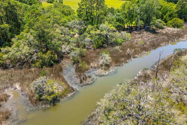 2571 Bryans Dairy Road, Johns Island, SC 29455