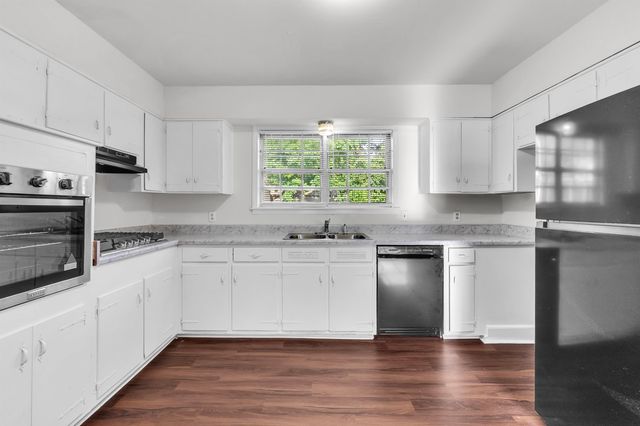 3002 ROBBIEDON ST, Memphis, TN 38128