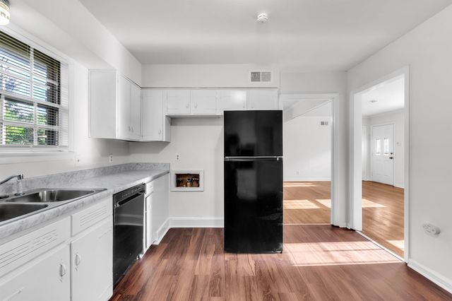 3002 ROBBIEDON ST, Memphis, TN 38128