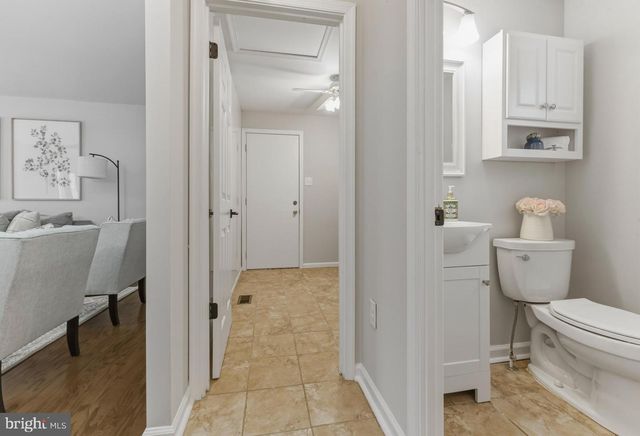 706 HICKORY CT, Monroeville, NJ 08343