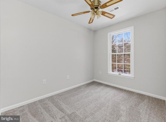 706 HICKORY CT, Monroeville, NJ 08343