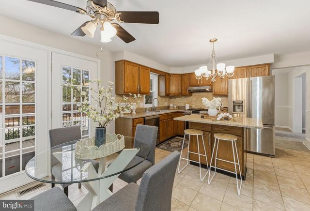 706 HICKORY CT, Monroeville, NJ 08343