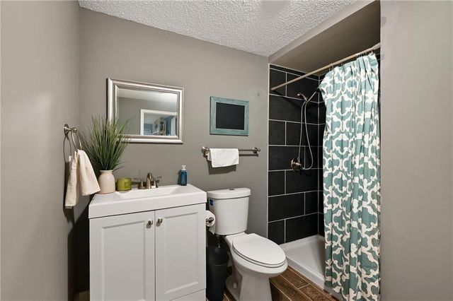 18870 W 116th Street, Olathe, KS 66061