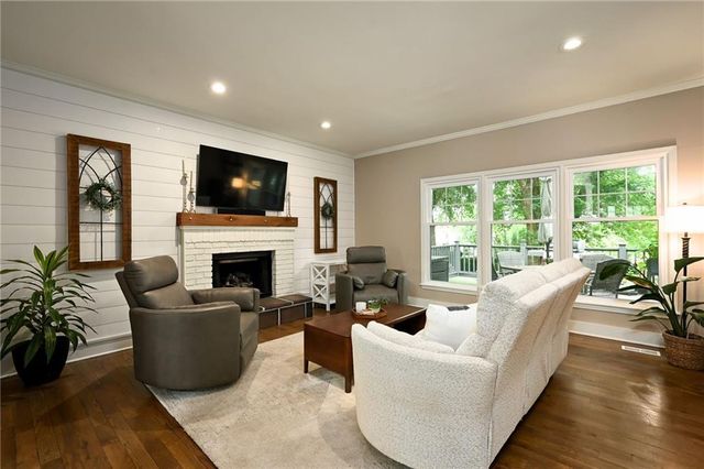 18870 W 116th Street, Olathe, KS 66061