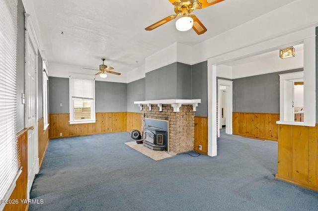 813 N 2nd St, Yakima, WA 98901