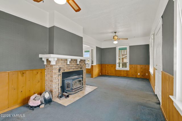 813 N 2nd St, Yakima, WA 98901