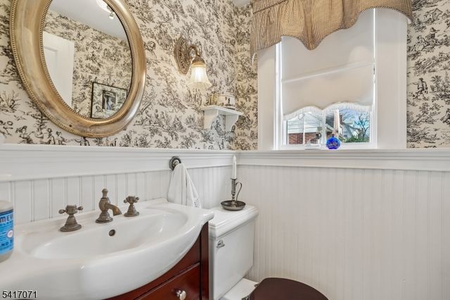 25 Bowers Rd, Caldwell Boro Twp., NJ 07006