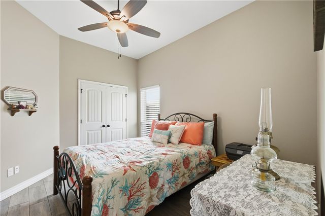 14222 Punta Bonaire Dr, Corpus Christi, TX 78418