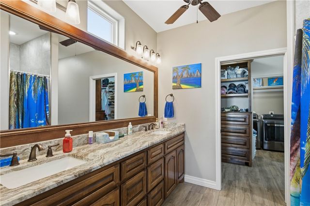 14222 Punta Bonaire Dr, Corpus Christi, TX 78418