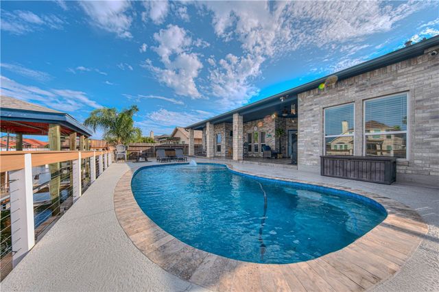 14222 Punta Bonaire Dr, Corpus Christi, TX 78418