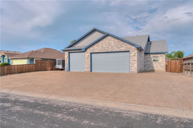 14222 Punta Bonaire Dr, Corpus Christi, TX 78418