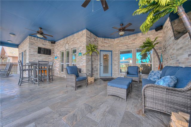 14222 Punta Bonaire Dr, Corpus Christi, TX 78418