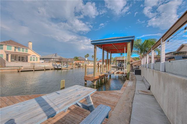 14222 Punta Bonaire Dr, Corpus Christi, TX 78418
