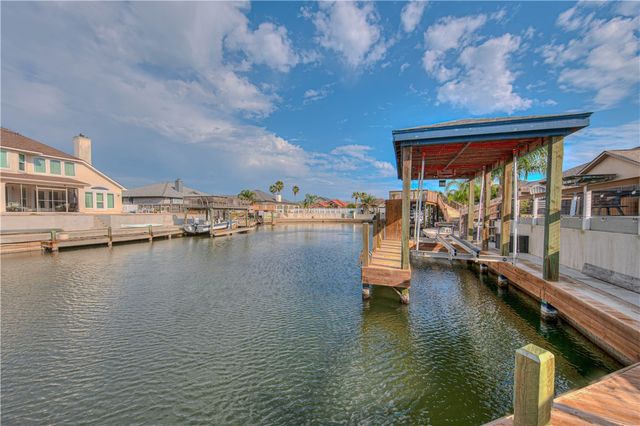 14222 Punta Bonaire Dr, Corpus Christi, TX 78418