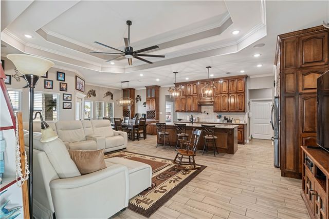 14222 Punta Bonaire Dr, Corpus Christi, TX 78418